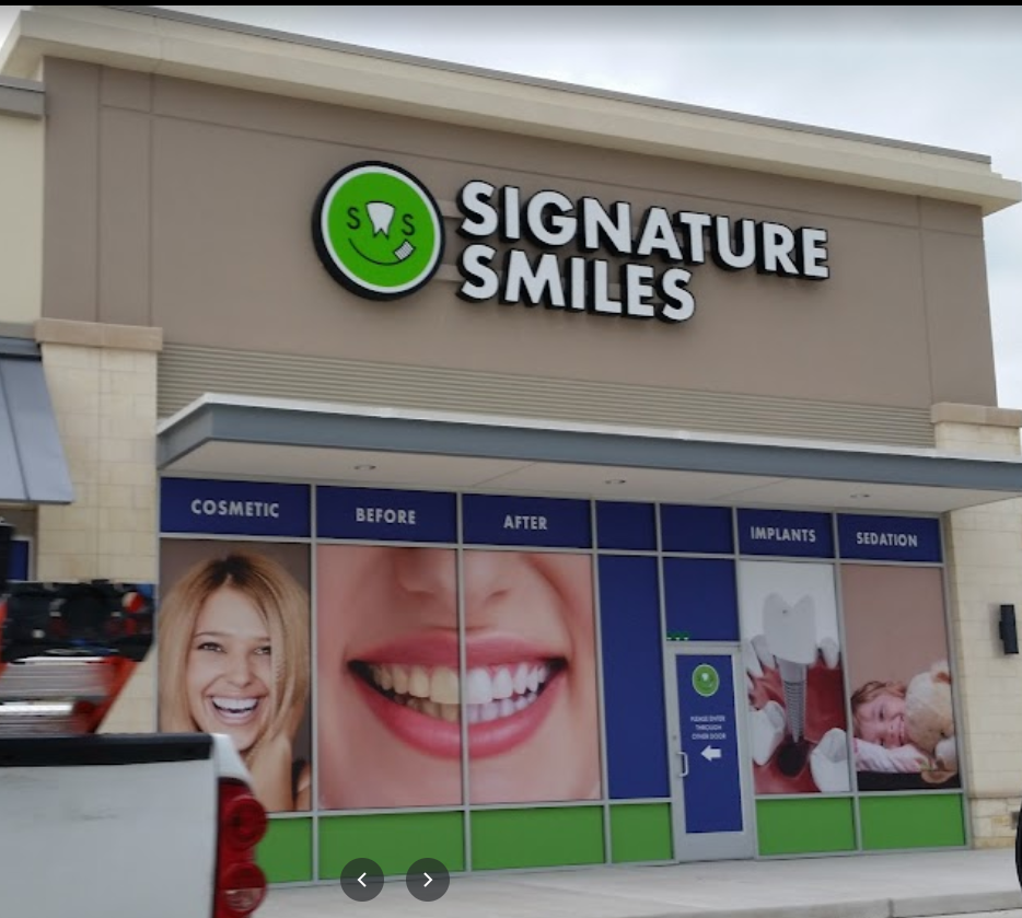 Signature Smiles logo